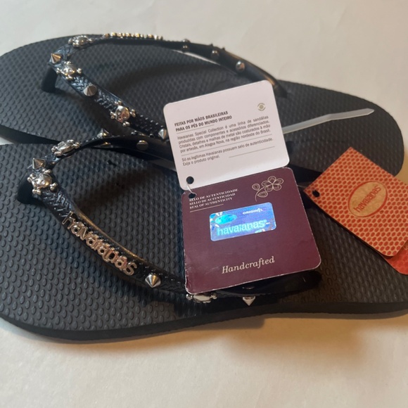 Havaianas Skull Crossbones Slim Hardware Studded Spikes Black Flip flops Slides - Picture 8 of 13